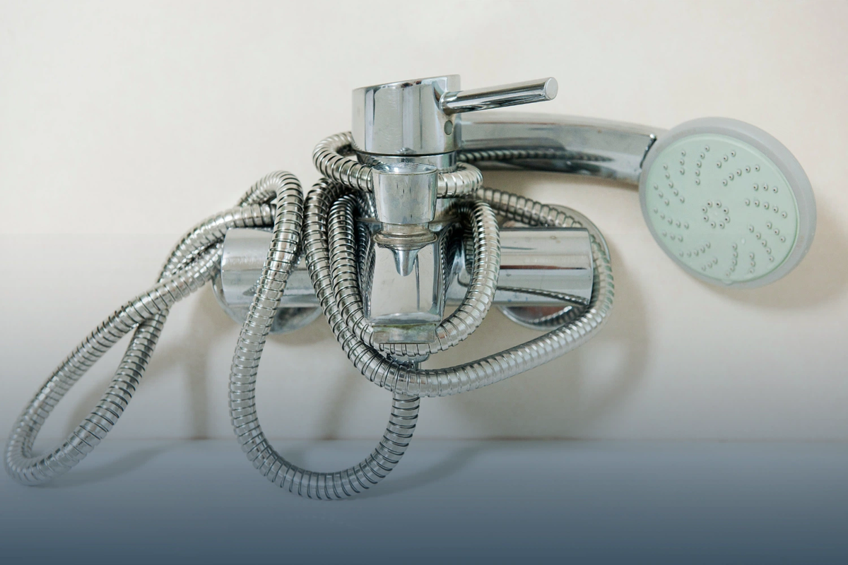 Entretenir son pommeau de douche : les bons gestes pour le garder performant